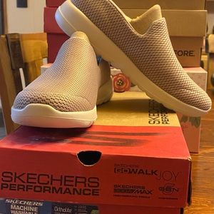 Worn once. Go walk joy skechers performance